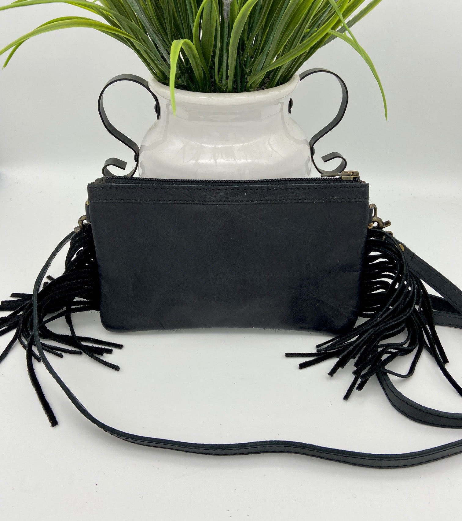 Sonora (small black clutch with fringe)