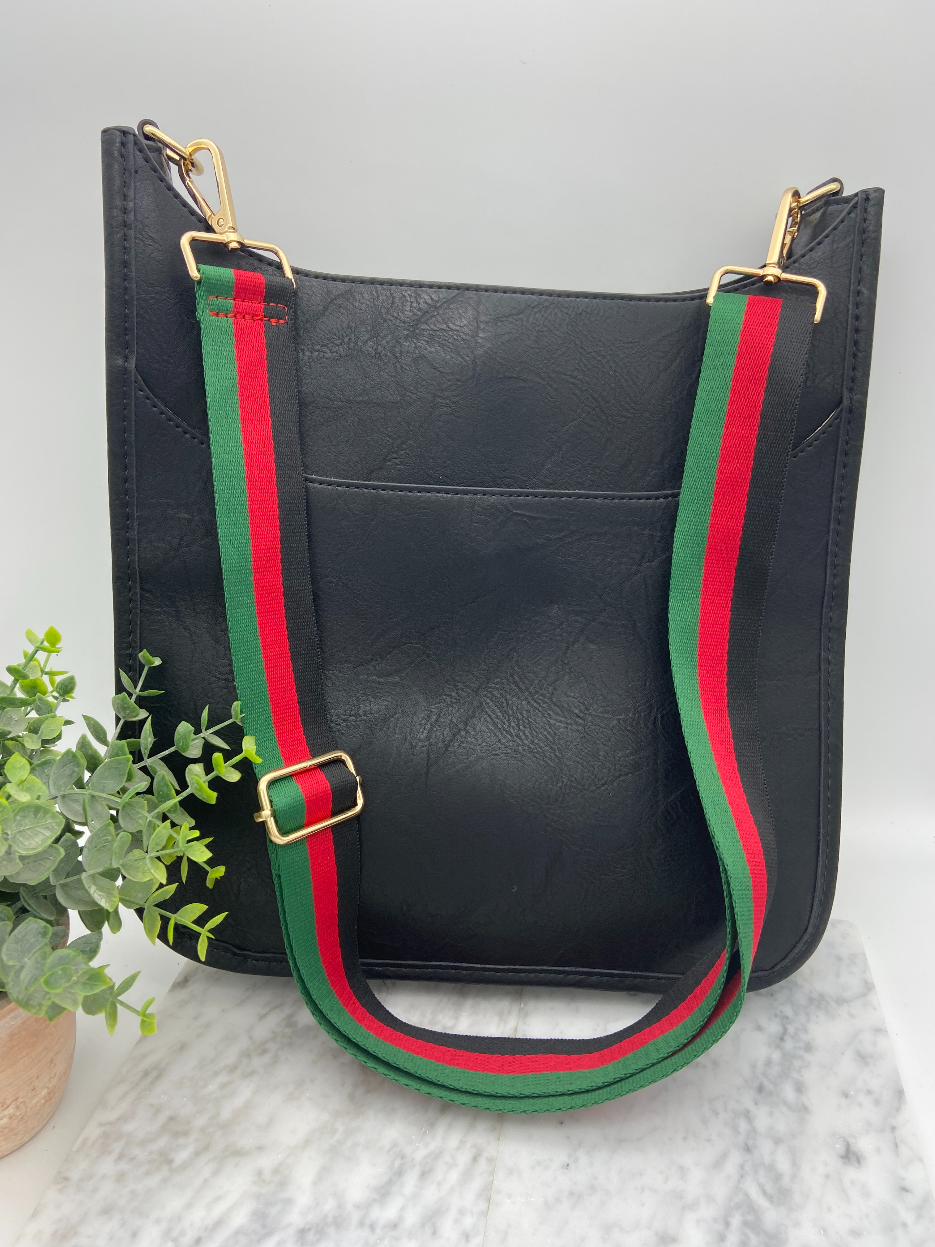 Black leather Gucci bag  Black leather gucci bag, Bags, Gucci bag